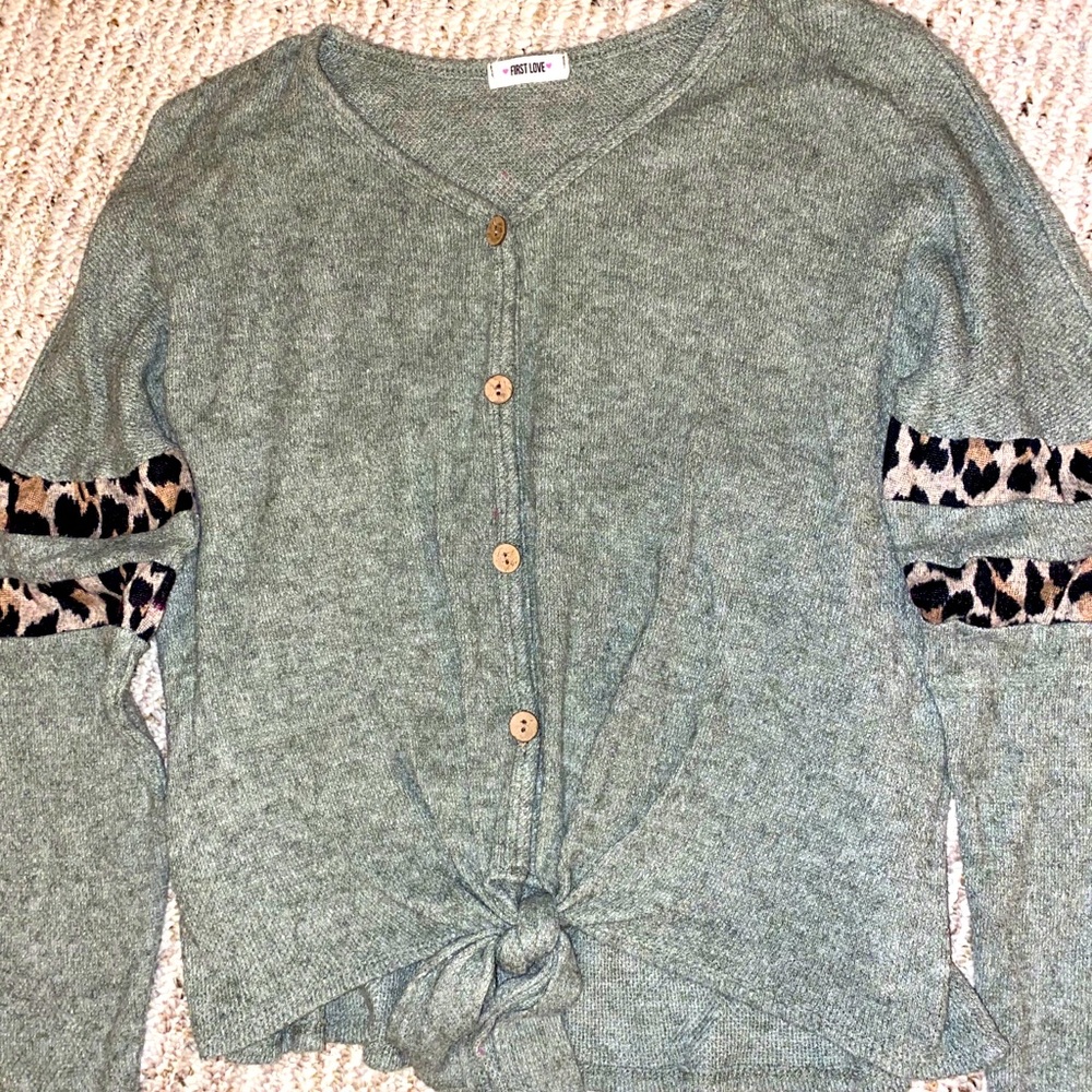 Long sleeve detailed shirt (waffle material)